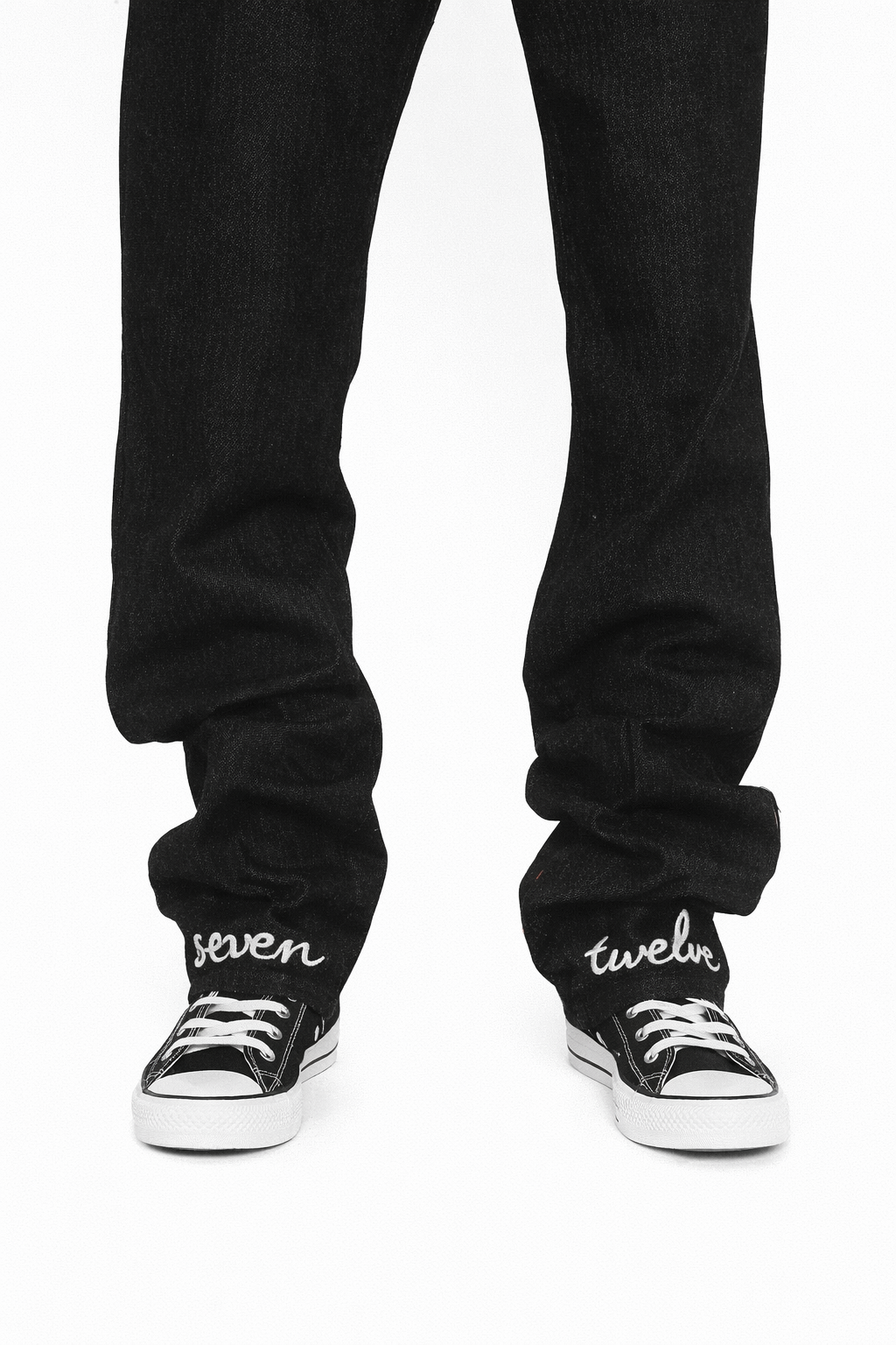 "BEAUTY IN VINE" DENIM