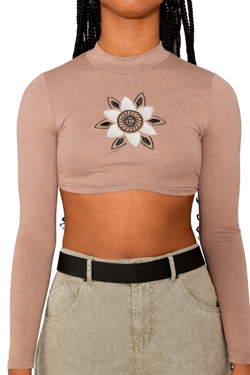 "SEPT DOUZE CARNATION" CROP