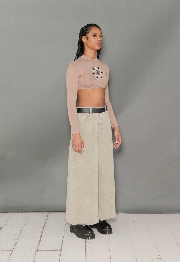 "SEPT DOUZE CARNATION" CROP